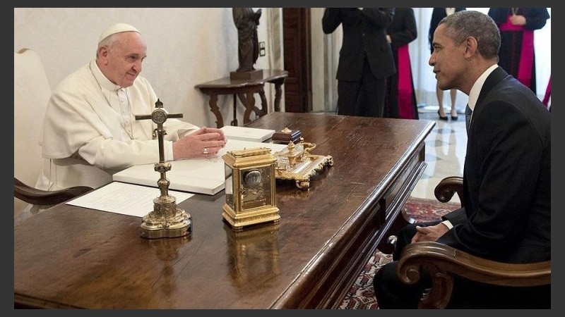 El papa en su encuentro con Obama.