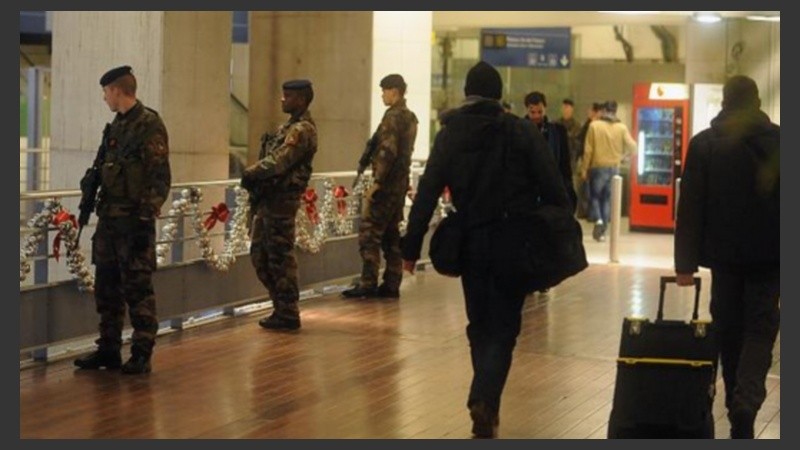 Fuerte operativo policial en la Gare de l´Est por amenaza de bomba.