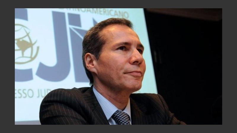 El cuerpo del fiscal Nisman es entregado a su familia. 