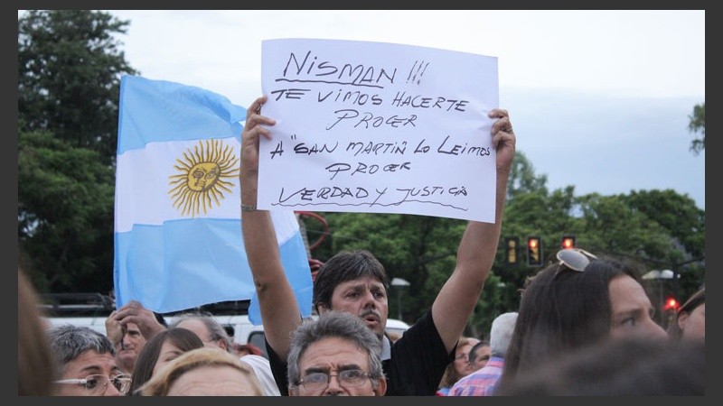Nisman y una referencia a San Martín.