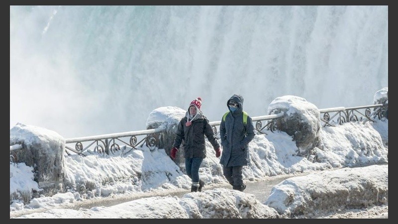 Las temperaturas en el sur de Canadá y norte de Estados Unidos, descendieron en algunos puntos, hasta los 30 grados centígrados bajo cero.