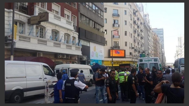 Hubo gran revuelo en pleno centro de Buenos Aires por la explosión. 