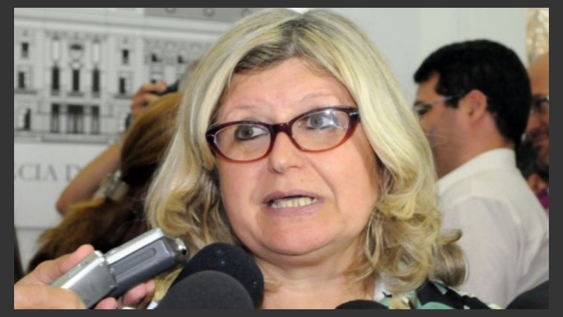 La ministra criticó al candidato del PRO, Miguel Del Sel.