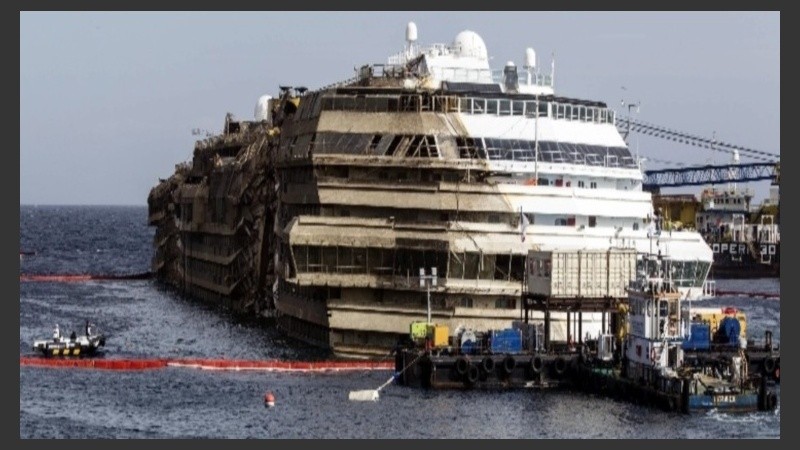 El gigante crucero pudo ser reflotado pero nunca se halló cocaína.