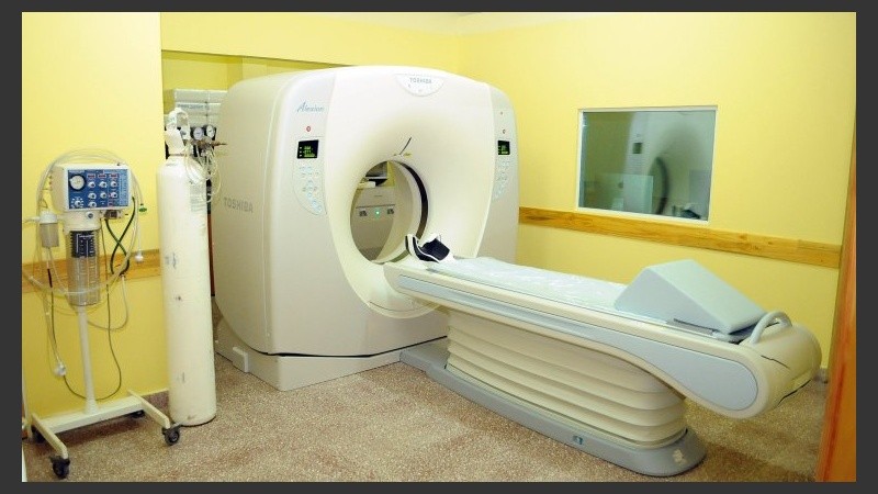 Es un Sistema de Tomografía Helicoidal Computada Multicorte de 16 cortes de última generación.