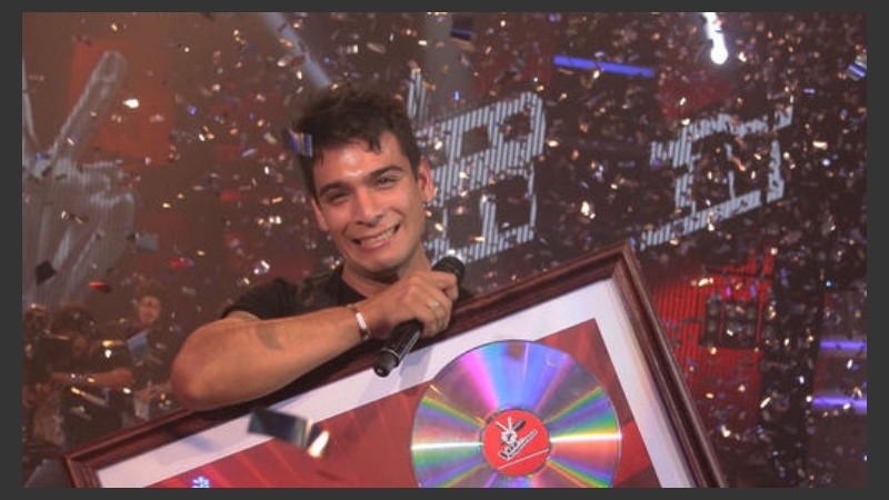 Gustavo Corvalán ganó La Voz Argentina en 2012, con el apoyo de Soledad Pastorutti.   