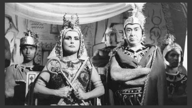 A las 17.30, homenaje a Niní Marshall con la cinta “Cleopatra era Cándida” (1964), de Julio Saraceni. Presenta Andrea Fiorino. En La Comedia, Mitre y Ricardone.