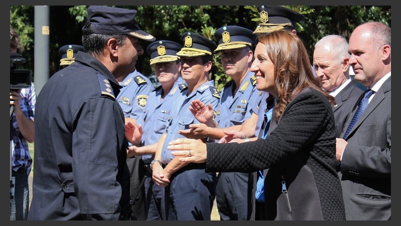 La intendenta quiere más policías. 