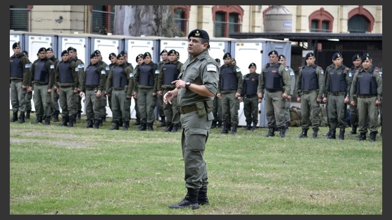 Imágenes del solicitado regreso de los gendarmes a Rosario. 