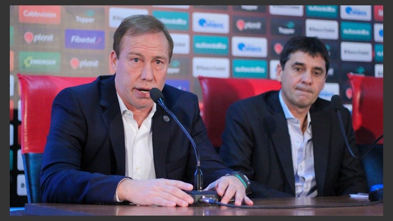 Roberto Sensini fue presentado como manager de fútbol de la institución del Parque.