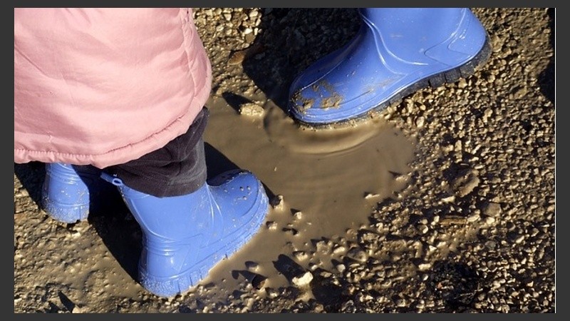 Aconsejaban usar calzado cerrado, en lo posible botas de lluvia en aquellas áreas más complicadas. 