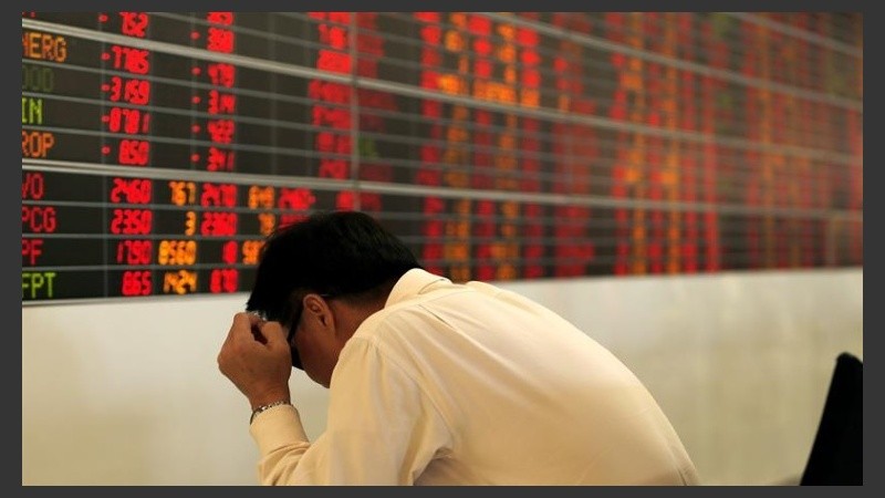 Las pérdidas del mercado chino impulsaron caídas en  bolsas de todo el mundo.