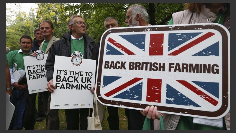 Agricultores de otros países también se sumaron a la manifestación. (EFE)