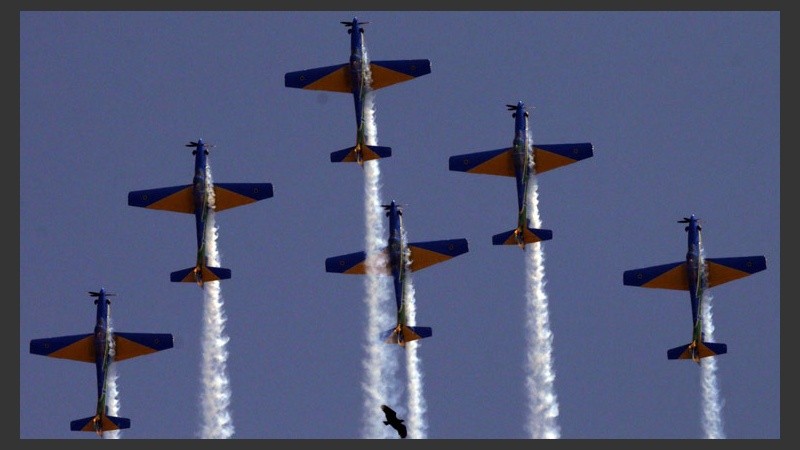 Exhibición aérea en los festejos en Brasilia. (EFE)