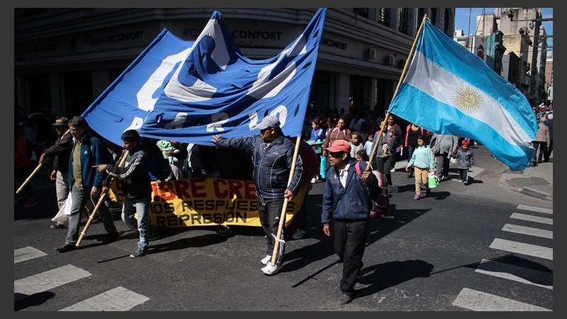 La CCC marchó por las calles del centro y levantaron un acampe frente al Ministerio de Desarrollo Social en San Lorenzo al 1000. (Rosario3.com)