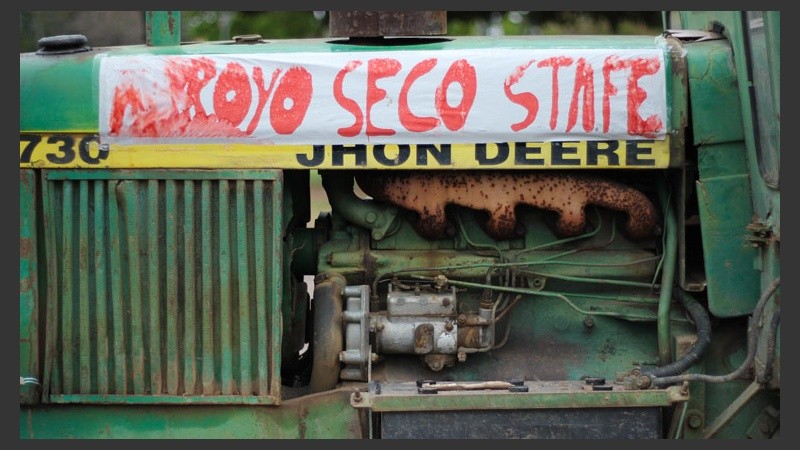 El tractor verde que llegó desde Arroyo Seco. (Alan Monzón/Rosario3.com)