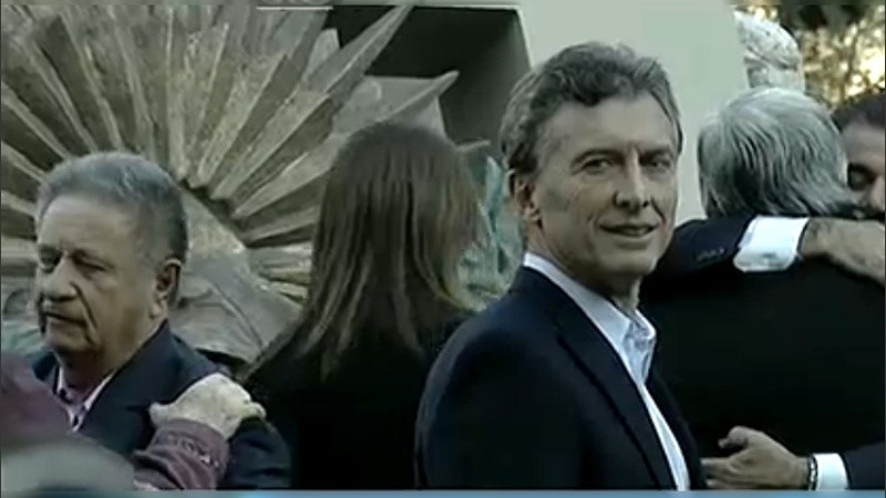 Duhalde y Macri, juntos en el acto realizado en Paseo Colón y Belgrano.