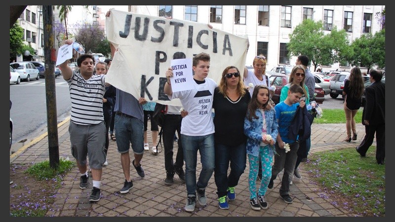 Los familiares de Kevin quieren que se haga justicia. (Alan Monzón/Rosario3.com) 