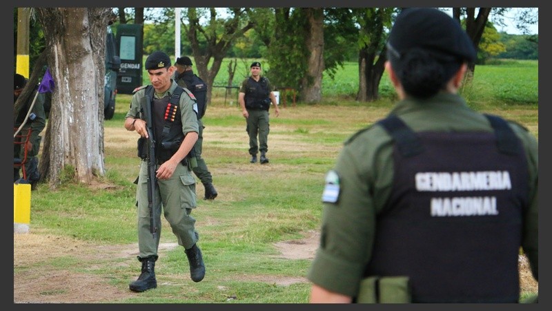 Muchos agentes participaron de la búsqueda en el centro de la provincia. (Alan Monzón/Rosario3.com)