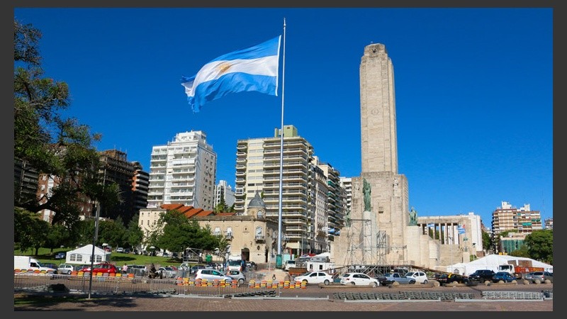 El Monumento a la Bandera será testigo de la llegada de los competidores el próximo sábado. (Rosario3.com)