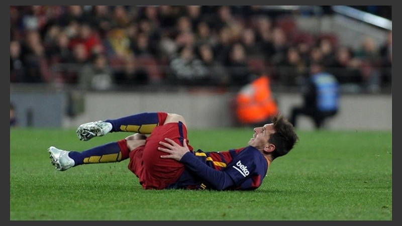 Messi salió con molestias.