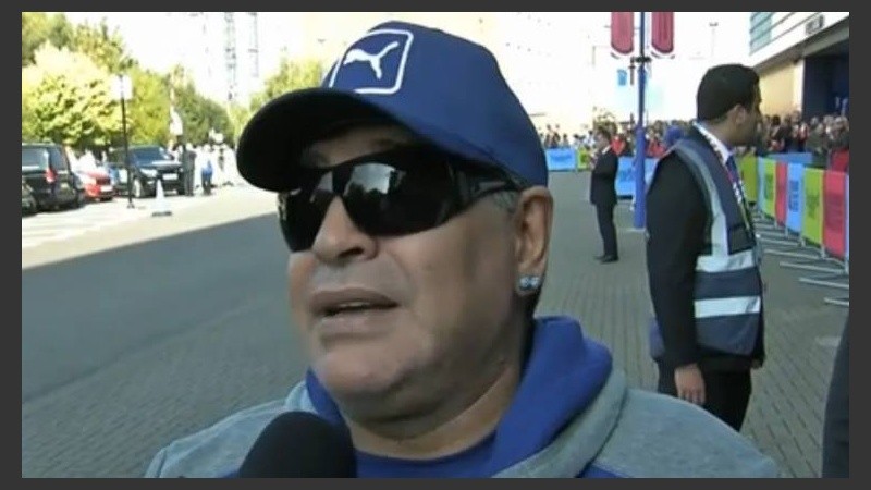 Maradona dice que es víctima de una estafa.