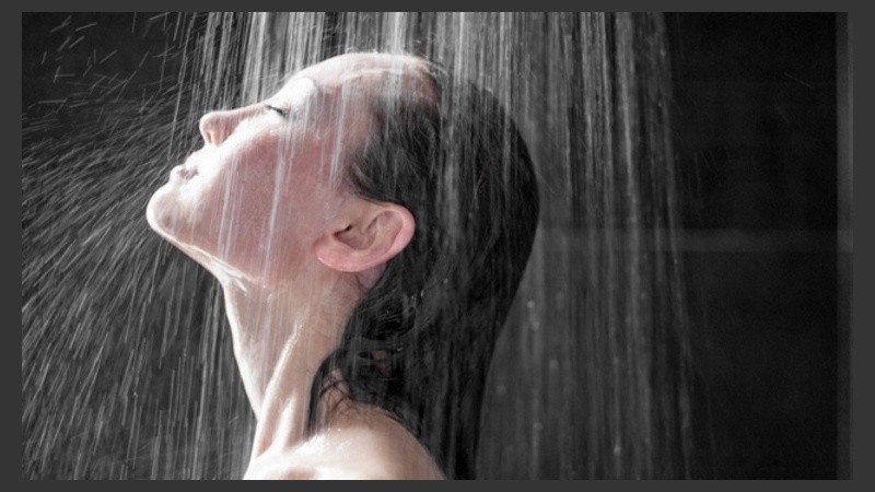 La cantidad de agua, la temperatura y los productos para la higiene general influyen en la salud del rostro.