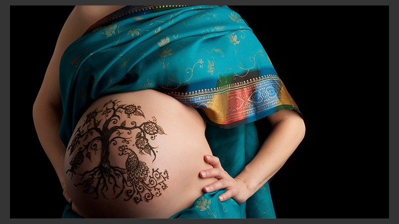 En el caso de los tatuajes previos al embarazo, estos no tienen incidencia sobre el bebé o la leche materna. 
