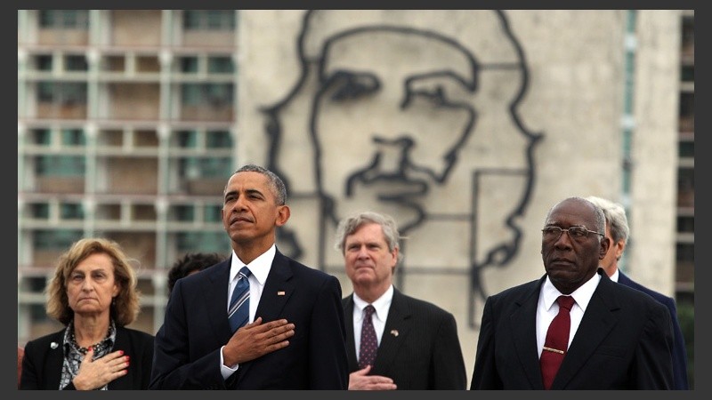 Toda una postal. Barack Obama en la Plaza de la Revolución en su visita a Cuba. (EFE)