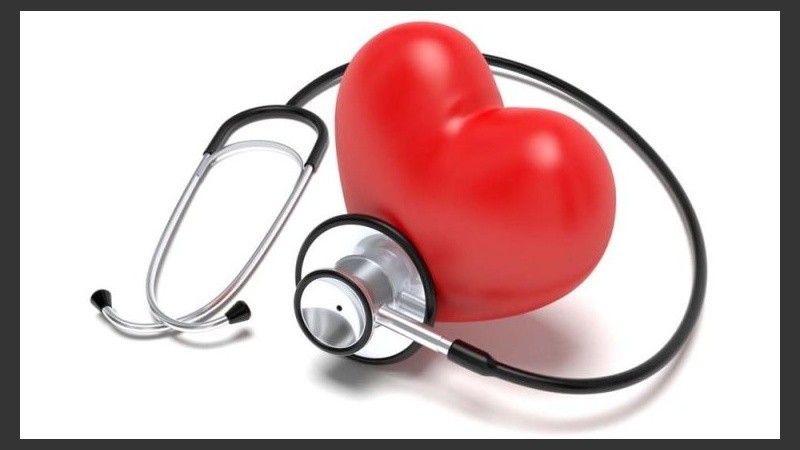 La enfermedad cardiovascular se manifiesta en más del 50% de los pacientes con HF antes de los 55 años de edad.