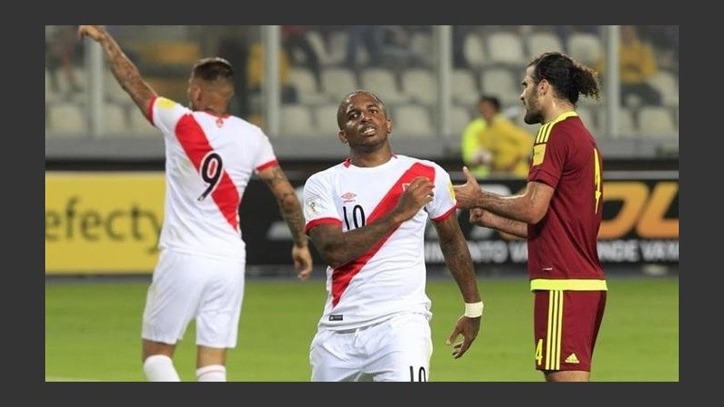 Perú sufrió ante el equipo más flojo del certamen.