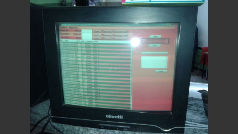 Cuatro computadoras secuestradas en San Martín al 6100.