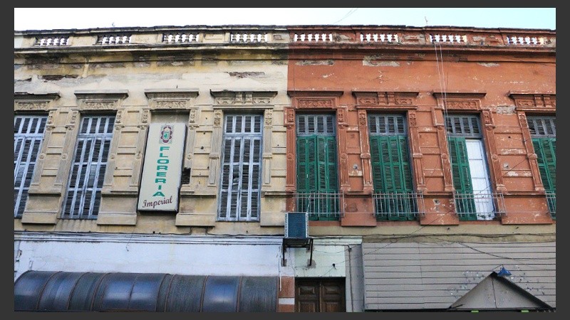Dos colores distinguen estos inmuebles con grandes ventanales. (Rosario3.com)
