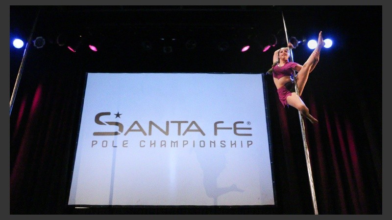 Pole dance, la competición que se realizó este sábado en la sala Lavardén. (Alan Monzón/Rosario3.com)