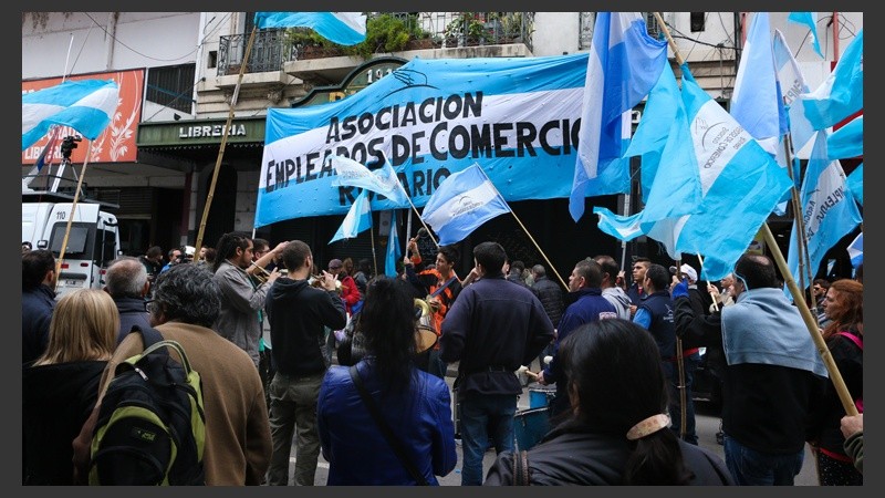 La protesta frente al local de San Luis al 1200. 