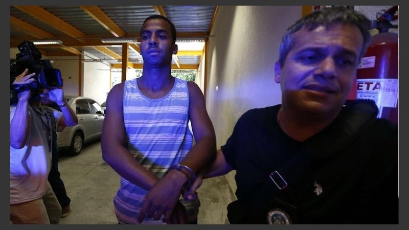 Rai S., uno de los detenidos, dijo que grabó el video pero su abogado lo niega. 