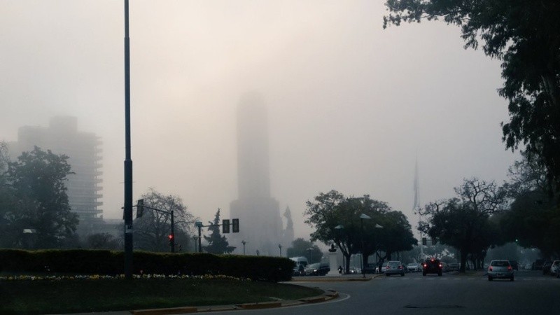 La niebla tapó el Monumento a las 17.30 de este miércoles.