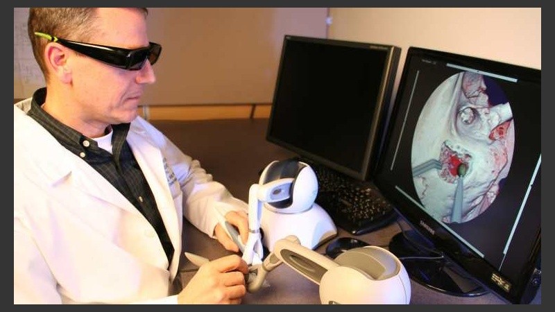 A través de la realidad virtual, el médico puede entrenarse para situaciones de riesgo.