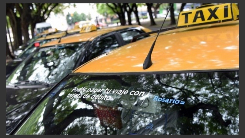 Los taxis con posnet están identificadas con gráficas alusivas.