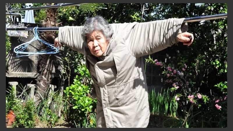 La abuela en la soga para colgar la ropa, la foto que más éxito tuvo.
