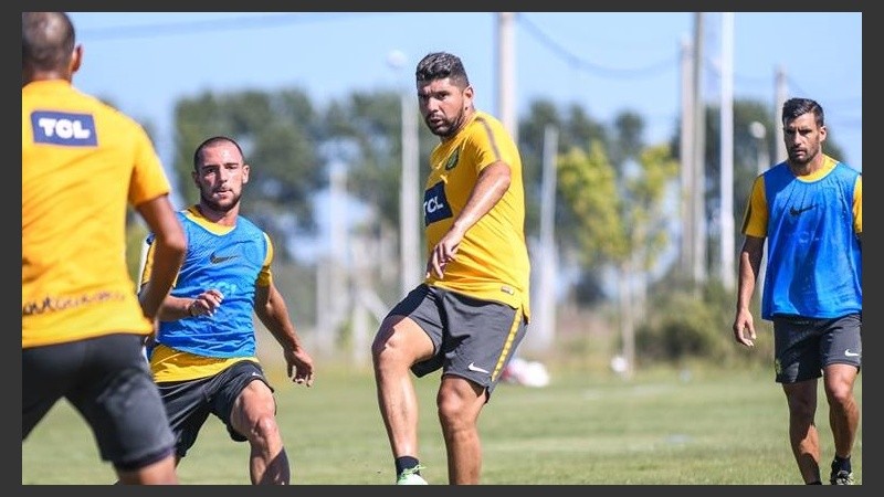El ex San Lorenzo deberá esperar para su debut en la Superliga con el Canalla.