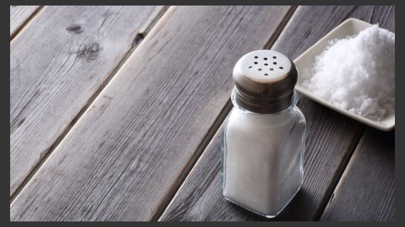 La reducción de tres gramos en el consumo diario de sal por habitante podría evitar unas 6.000 muertes al año por causas prevenibles.