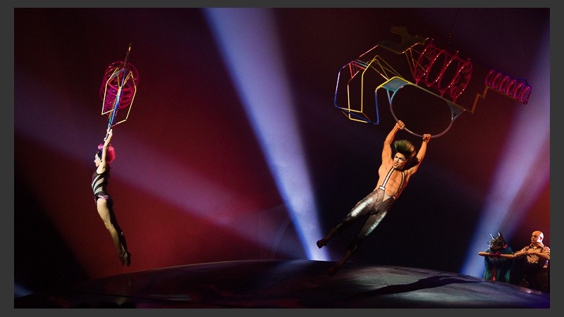 Postal de la función de presentación del Cirque du Soleil en Rosario.