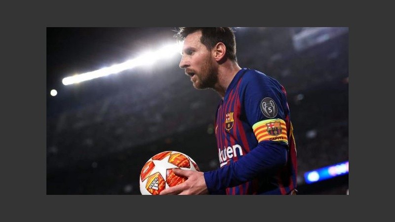 Gerard Piqué, símbolo del barcelonismo, expresó que el estadio del club “debería llevar el nombre de Leo Messi”