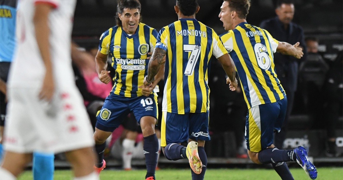 Final del primer tiempo en Parque Patricios: Central derrota a Huracán por Malcorra y Véliz