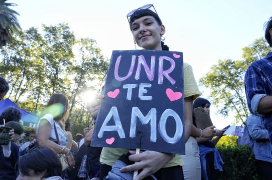 Reclamo universitario contra recortes: en Rosario habrá marcha de antorchas el miércoles y paro el jueves