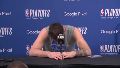 La conferencia de una estrella de la NBA fue interrumpida por gemidos: "Espero que no sea en vivo"