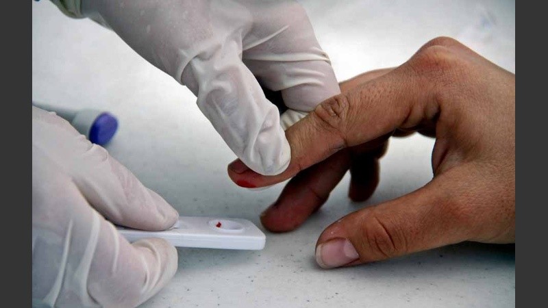 Las pruebas –gratuitas y voluntarias– se efectuarán hoy de 9:30 a 13, en los 6 distritos de la ciudad de Rosario,