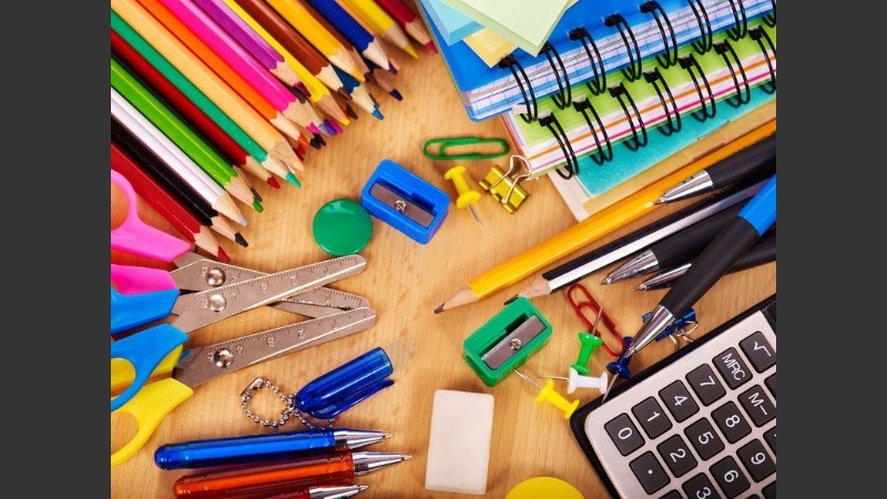 Las autoridades denominaron al aula “Alberto Lozano” en reconocimiento a un docente.