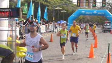 Premio propio: una hora después que el ganador, los concursantes seguían llegando